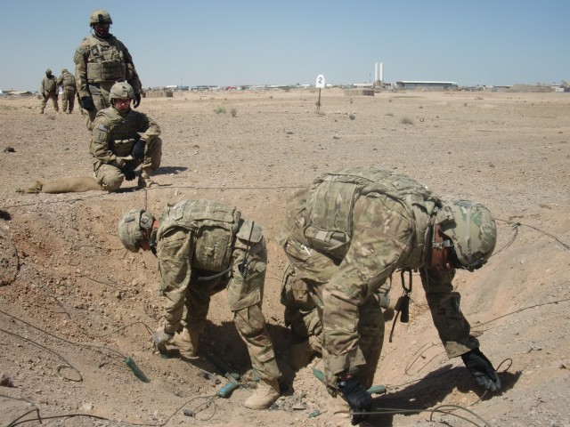PFC Lorenzo Holmes and SGT Christopher Weiss tie into Ring Main