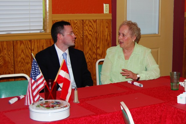 Alex Cahill meets with Danish Sisterhood of America member