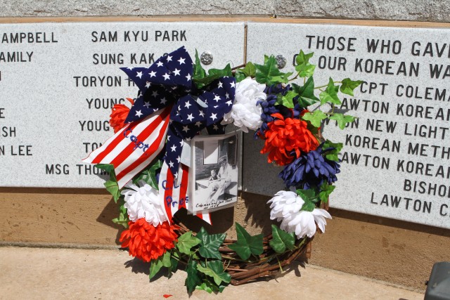Korean War wreath