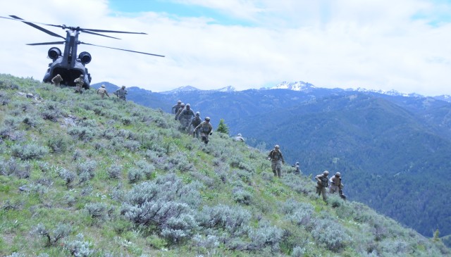 11th Aviation commander joins in gunnery and flight activities