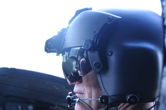 11th Aviation commander joins in gunnery and flight activities