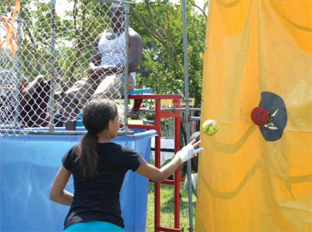 Dunk tank