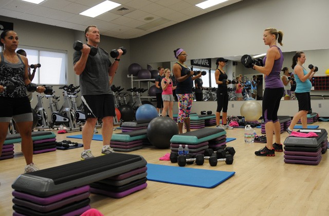 Fitness facilities offer workouts to beat the heat