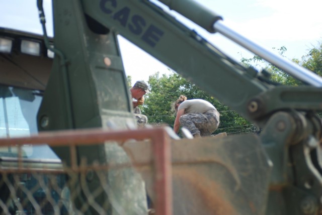 Missouri soldiers work to use all building materials in Honduras