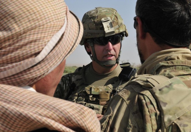 Afghan and American forces deliver humanitarian aid to Shorabak