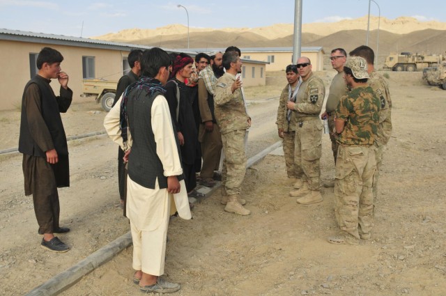 Afghan and American forces deliver humanitarian aid to Shorabak