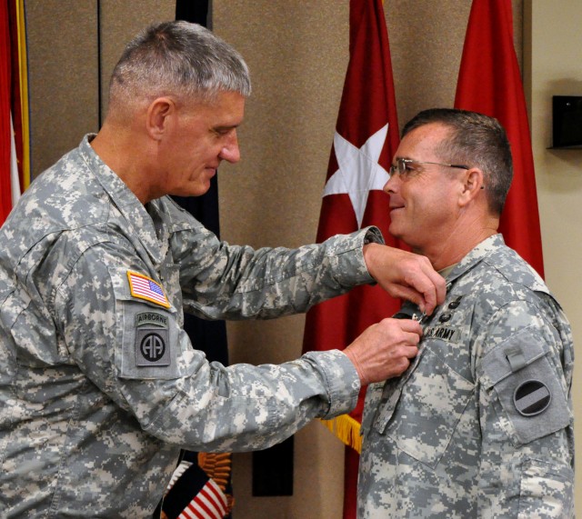 FORSCOM recognizes departing personnel chief and his wife