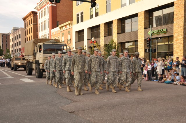 Fort Carson Soldiers help kickoff parade