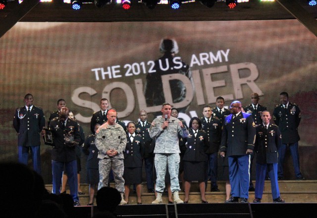 2012 U.S. Army Soldier Show wows capacity crowd at Fort McCoy