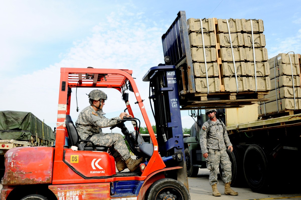 Reserve unit keeps guns firing during Golden Cargo | Article | The ...