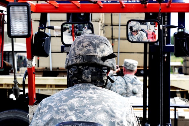 Reserve unit keeps guns firing during Golden Cargo