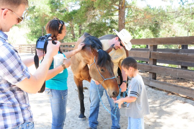 Community kids find hope with horses | Article | The United States Army