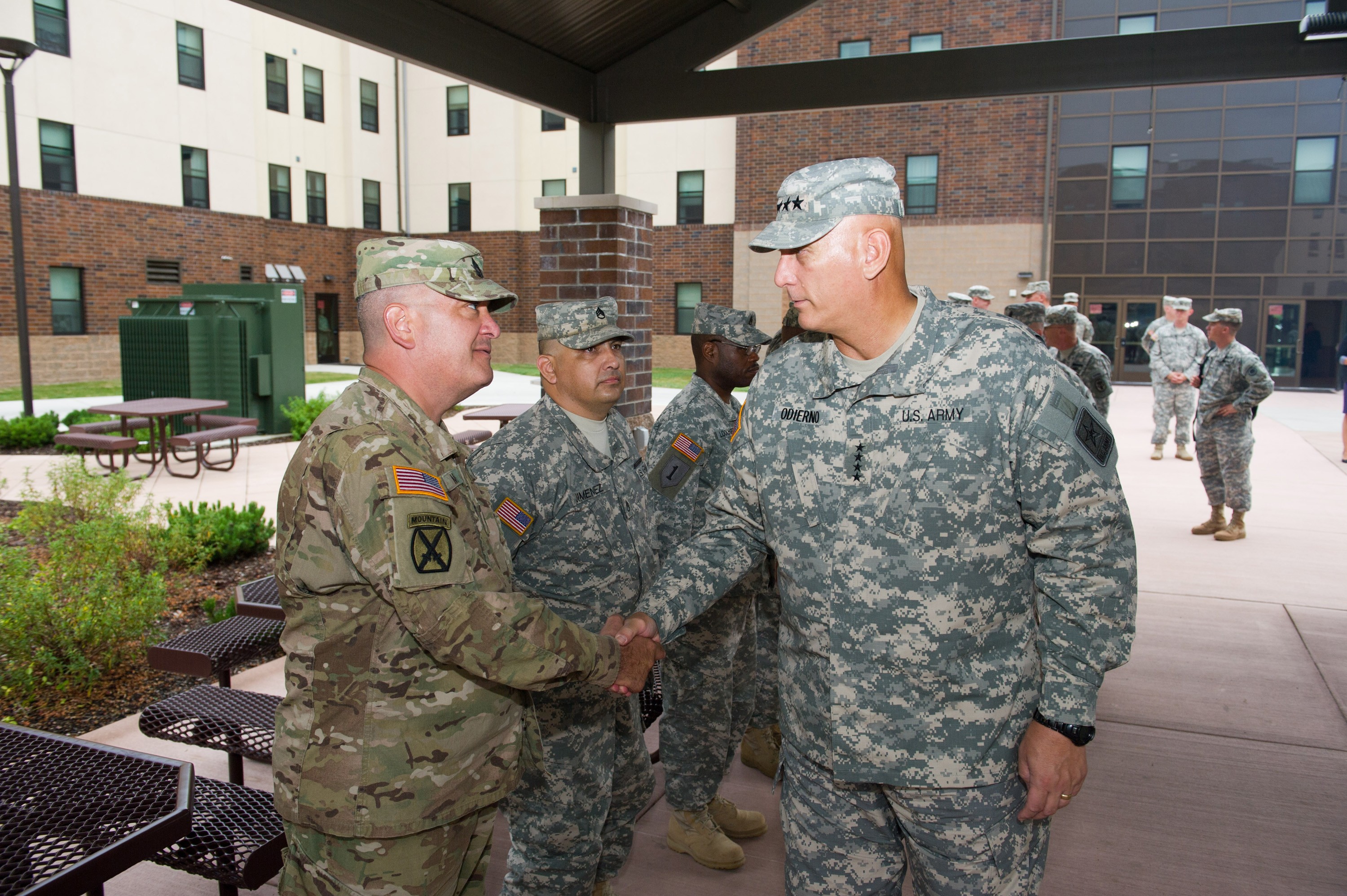 csa-visits-joint-base-lewis-mcchord-article-the-united-states-army