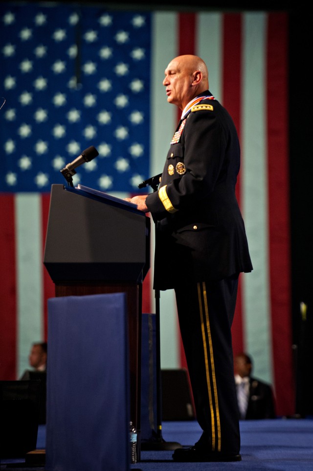 Army Chief of Staff Gen. Ray Odierno receives Dwight D. Eisenhower award