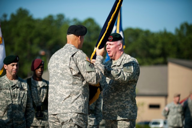 CSA Hosts USASOC Change of Command