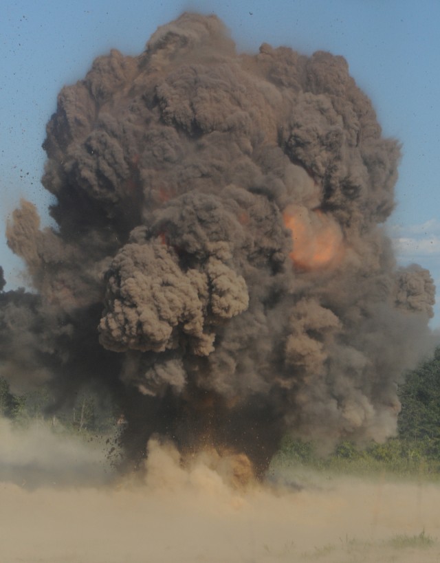 Combat engineers share valuable experience, host demolition range at Operation River Assault