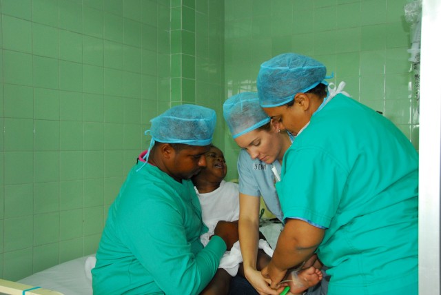 U.S., Dominican medical personnel working together to improve eyesight