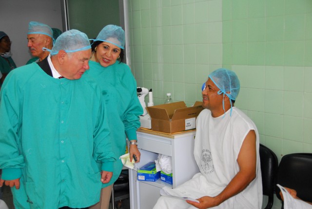 U.S. Ambassador to Dominican Republic visits U.S. Army medical mission