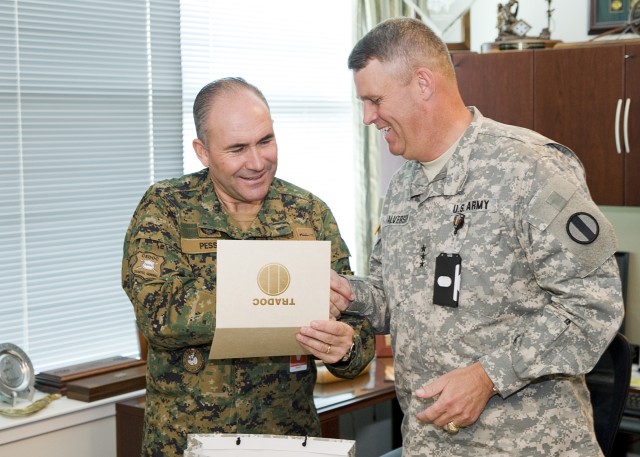 Chilean general tours TRADOC