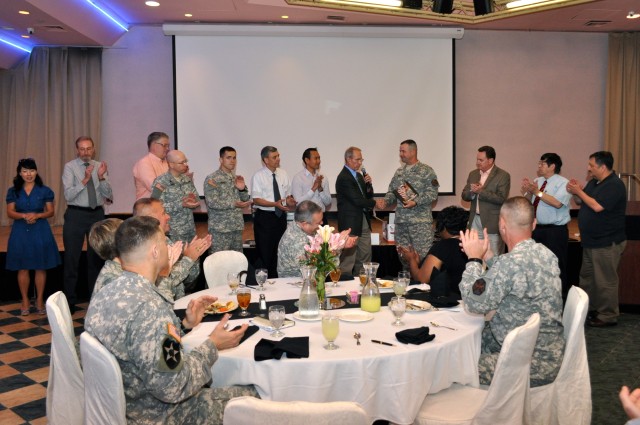 USAG Yongsan says farewell to garrison commander