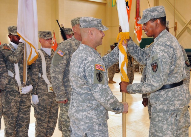 Baxter replaces Webster as 21st Signal Brigade commander