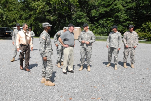 ASA Lamont visits Fort Campbell to discusses force manning, manpower issues