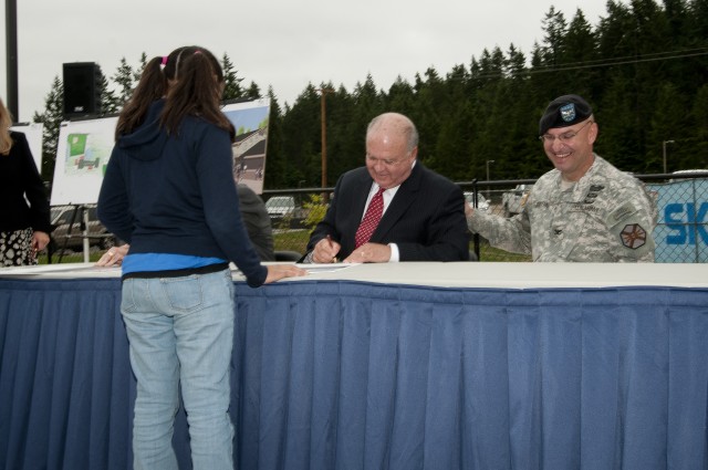 Army Under Secretary breaks new ground for the future of Soldiers and families
