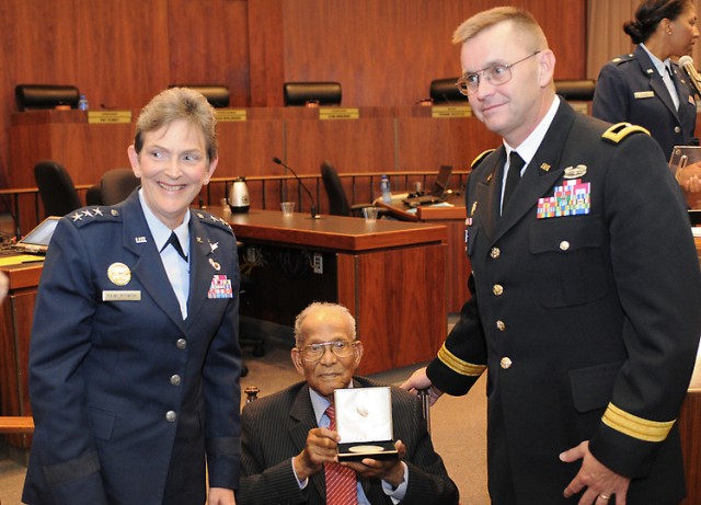 Tuskeegee Airman recognized for contributions