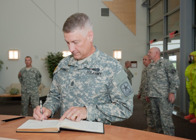 Sergeant Major of the Army visits Fort Leonard Wood