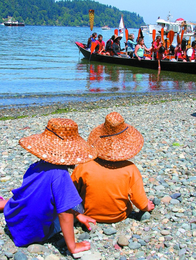 Children greet travelers