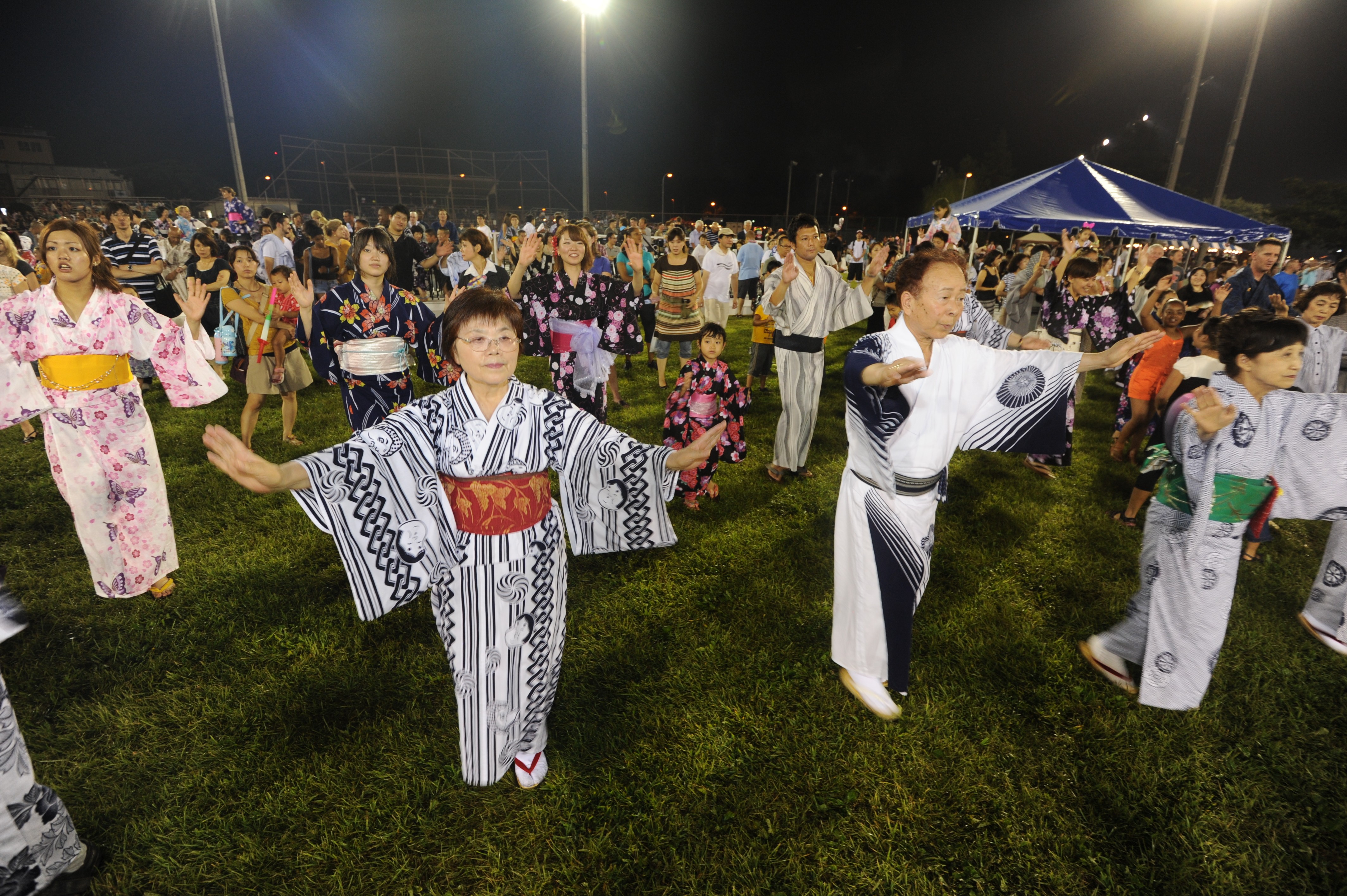 Camp Zama's Bon Odori Festival strengthens friendship with local community  | Article | The United States Army