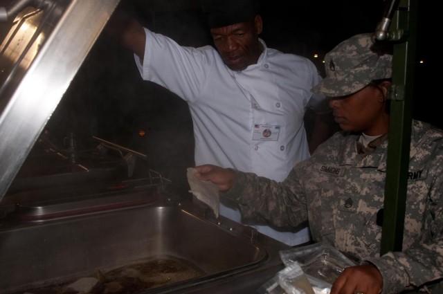 US and Botswana Defense Forces cook together during Southern Accord 12