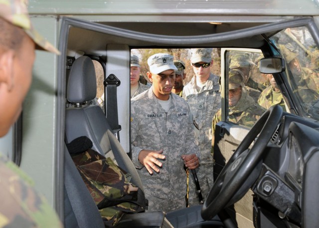 Training at Southern Accord 2012 demonstrates strong partnership between U.S., BDF