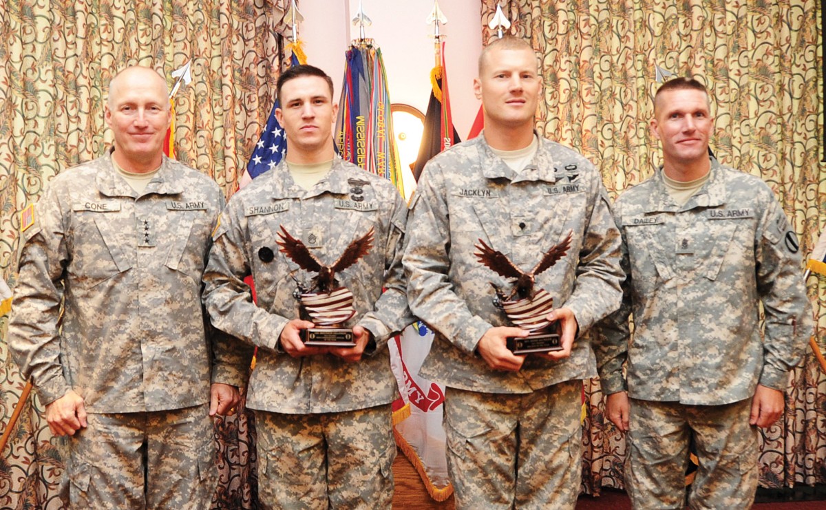 tradoc-names-top-soldier-nco-article-the-united-states-army