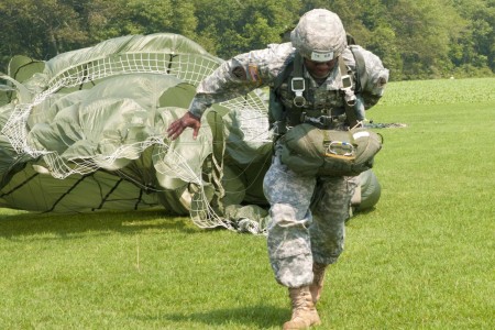豪奢な Leapfest challenges Capocians | Article | The United States Army トップス