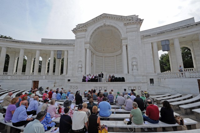 Veterans of Guadalcanal Campaign Gather at Arlington