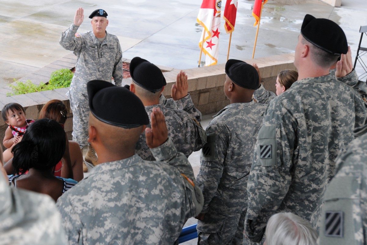 csa-visits-stewart-reenlists-30-soldiers-article-the-united-states-army