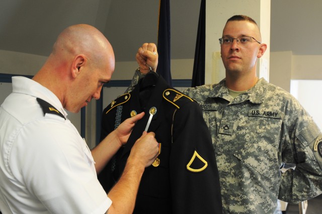 Soldier reunited with recruiter after four years