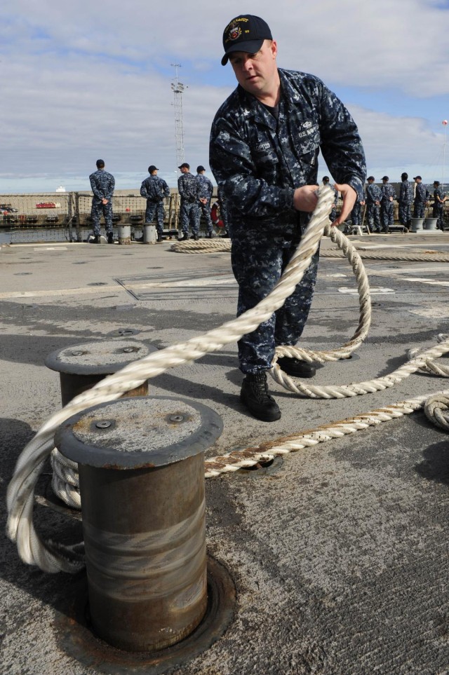 Farragut sailors visit Tallinn, Estonia