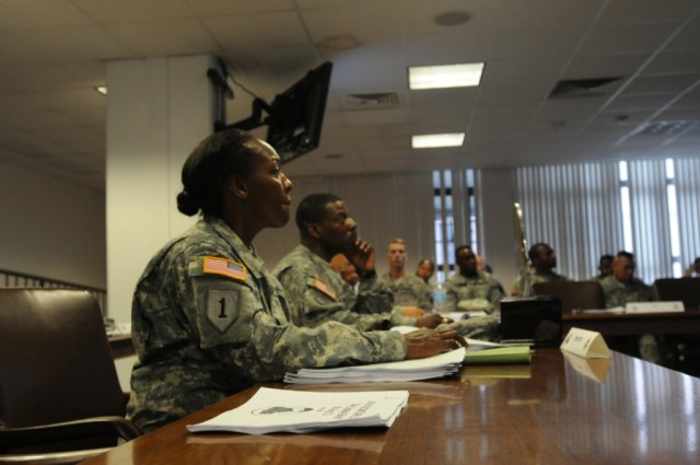 Silver Scimitar preps human resources Soldiers for deployment 