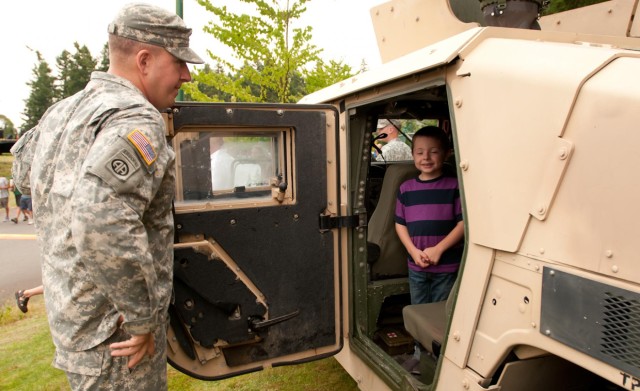 Military community connects with Gig Harbor