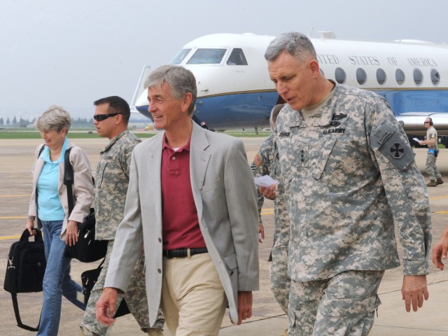 Army secretary visits U.S. Soldiers in South Korea