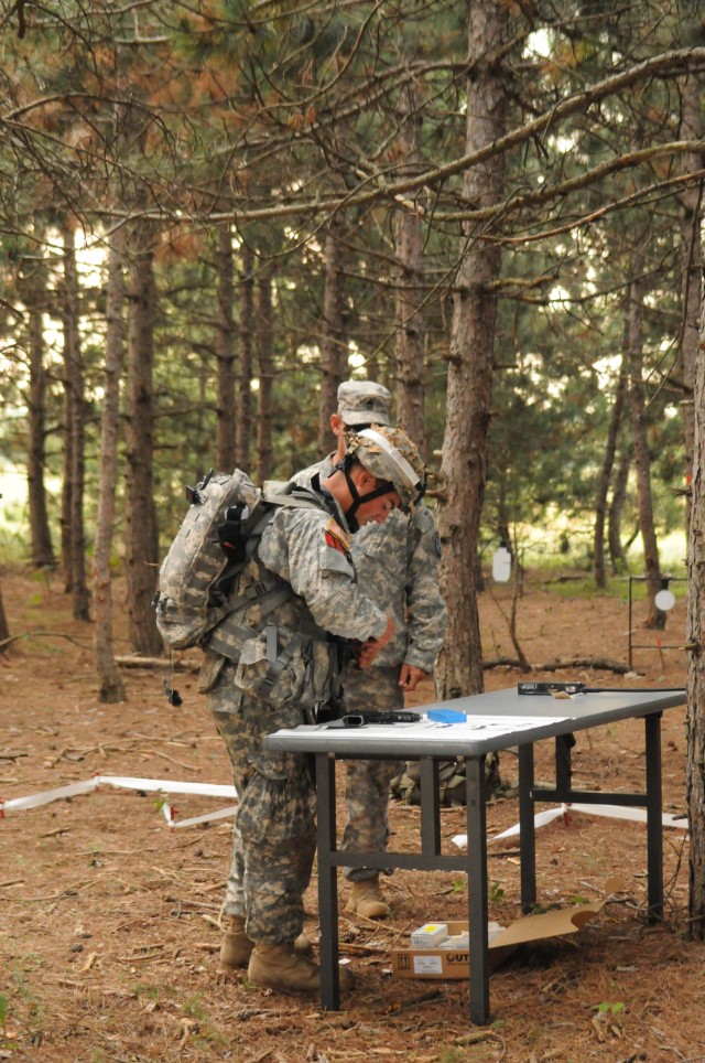 Medic Combat Medics Battle To Represent Division At Army Competition Article The United