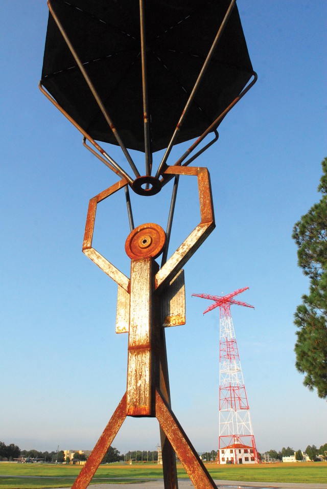 Paratrooper sculpture 'hallmark' of Airborne School