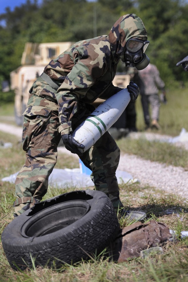 Fort Carson Soldiers win EOD team of the year competition