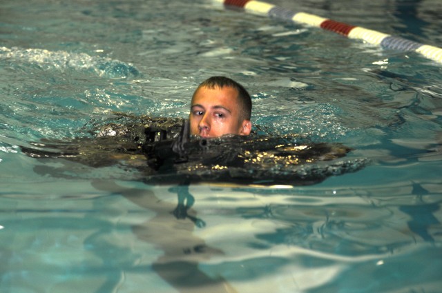Alaska Soldiers conduct Combat Water Survival Training