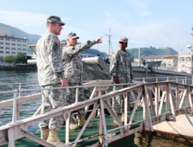 8th Theater Sustainment commander visits 83rd Ordnance Battalion Soldiers in Kure