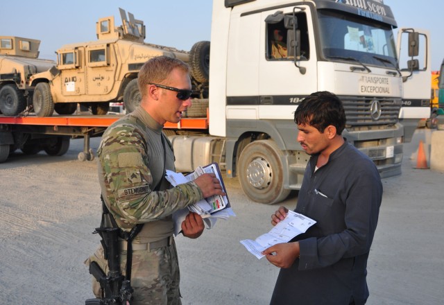 Wisconsin Guard Soldiers protect Afghan drivers    