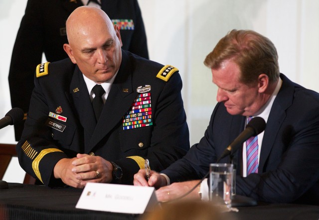 Army Chief of Staff, NFL commissioner sign joint TBI initiative