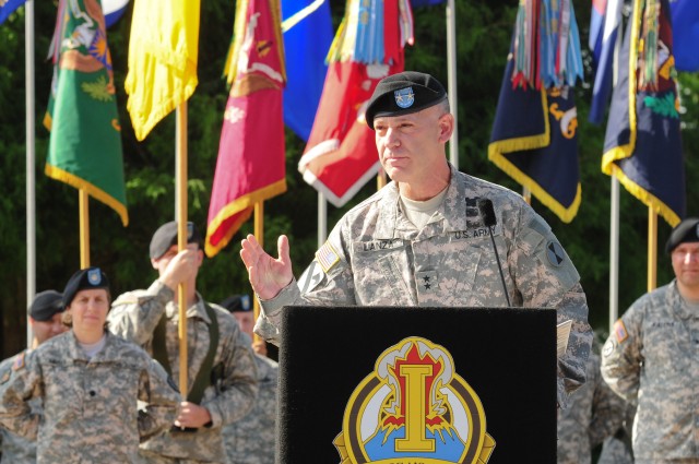 JBLM welcomes 7th INF DIV Commander